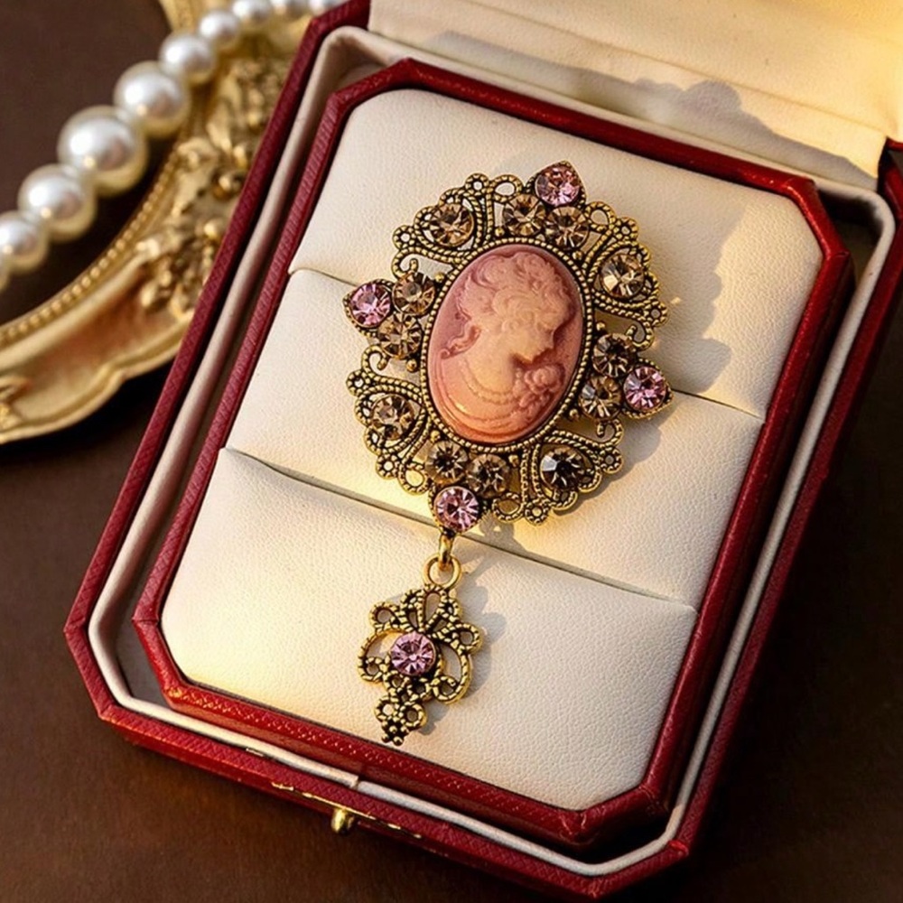 Brand, New Elegant Pink and Gold Cameo Brooch